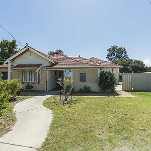  Hostal Victoria Park