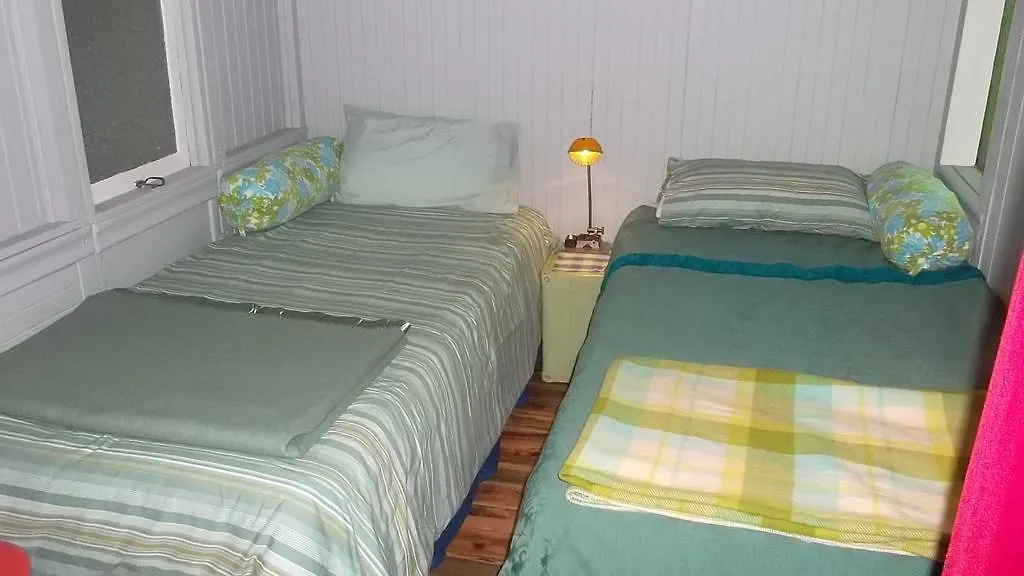 Farm stay Rusty Hollow Railway Carriage Villa Perth