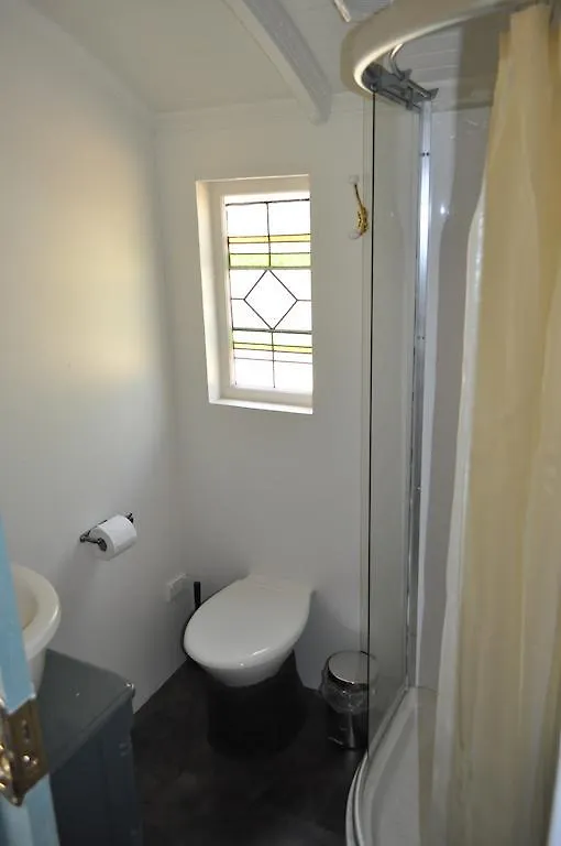 Rusty Hollow Railway Carriage Villa Perth Farm stay